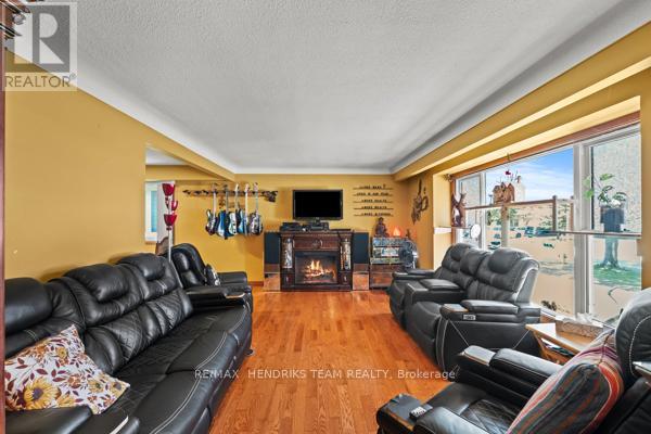 33 Meadowbrook Crescent, St. Catharines, Ontario  L2M 7G8 - Photo 7 - X13737302