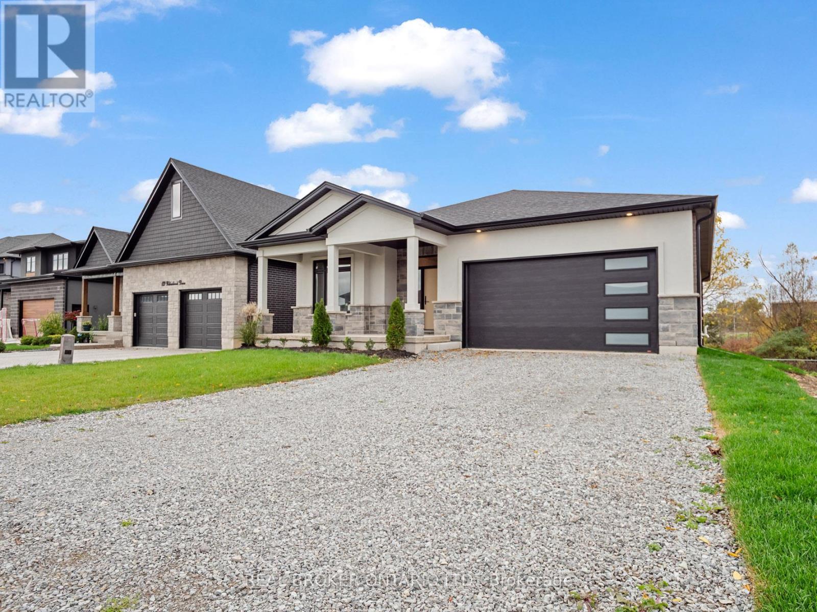 149 Willowbrook Drive, Welland, Ontario  L3C 0G2 - Photo 3 - X13737962