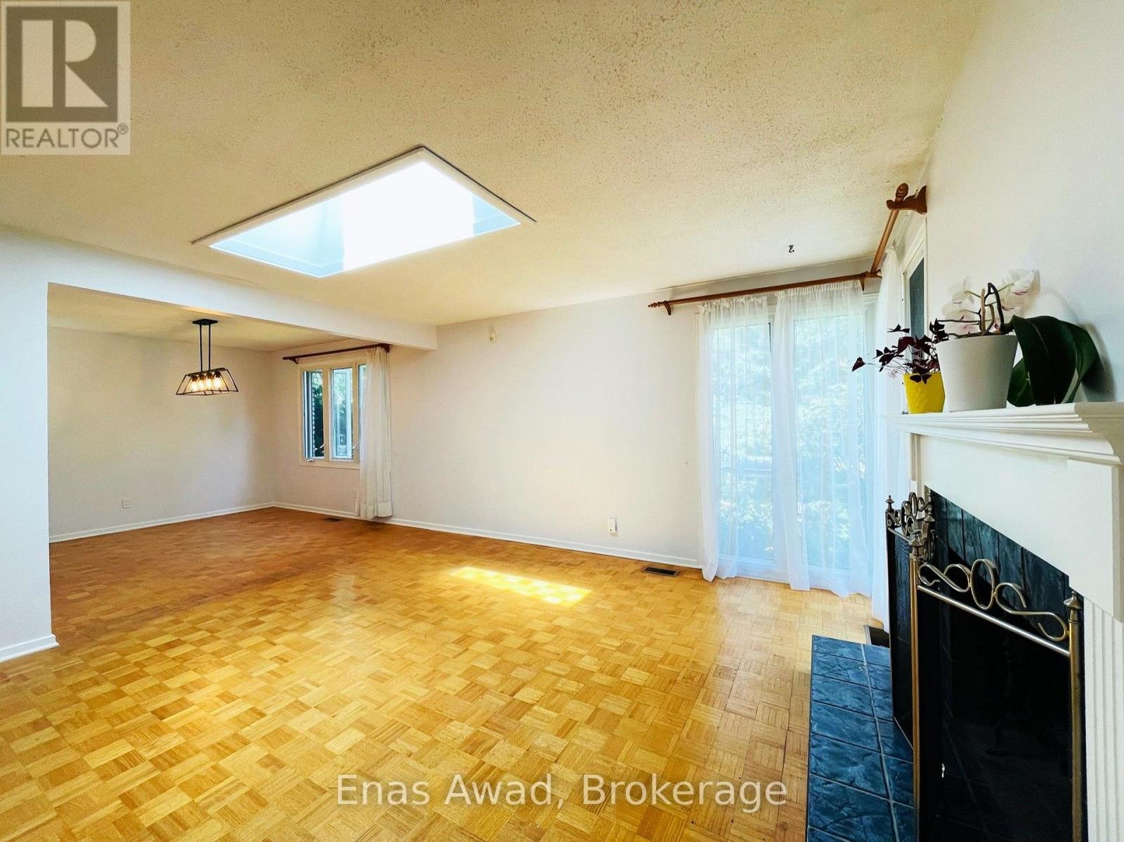 2026 Kings Grove Crescent, Ottawa, Ontario  K1J 7Z1 - Photo 4 - X13738024