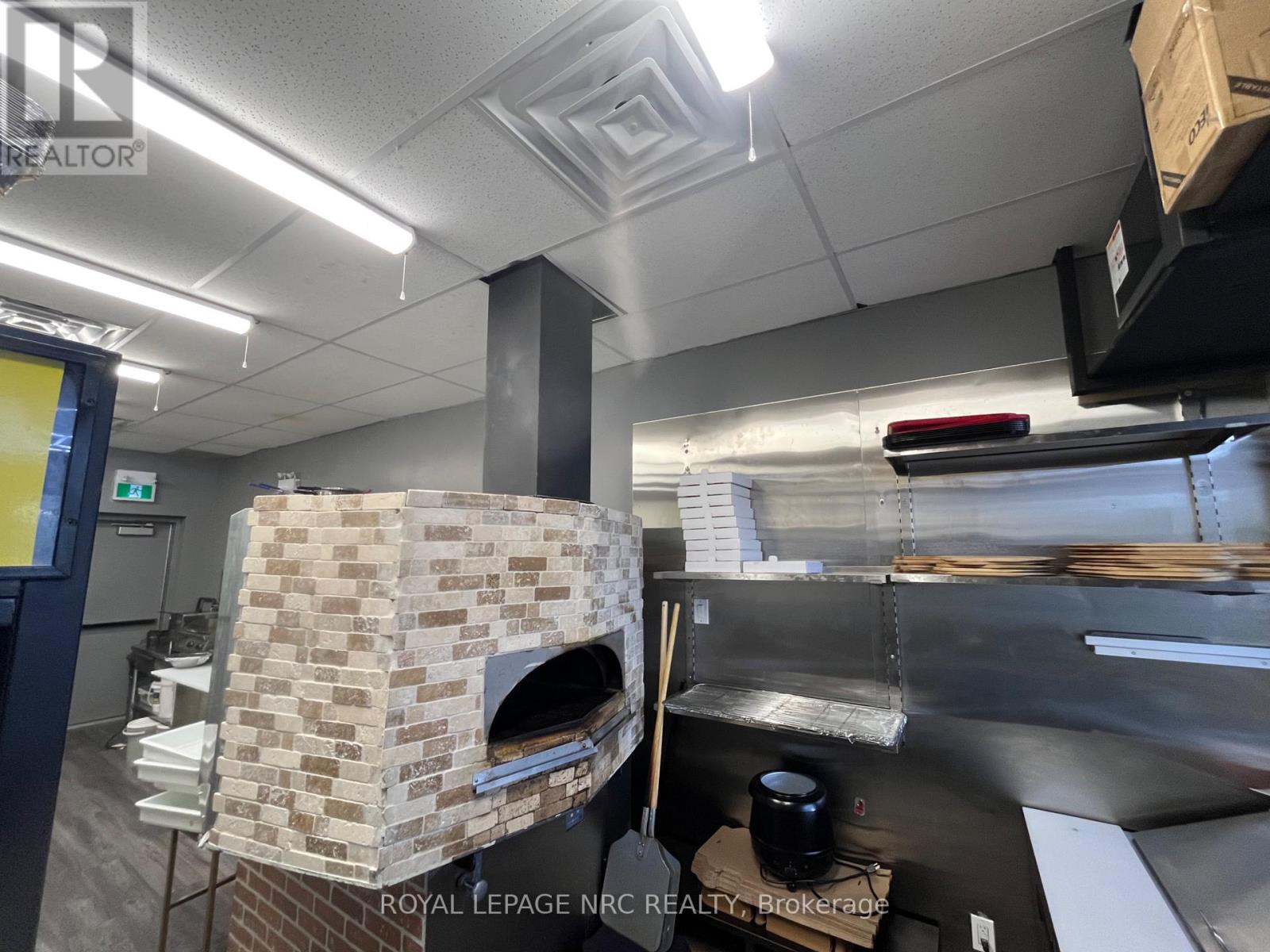 Unit# 6 - 191 Welland Avenue, St. Catharines, Ontario  L2R 2P2 - Photo 12 - X13738146