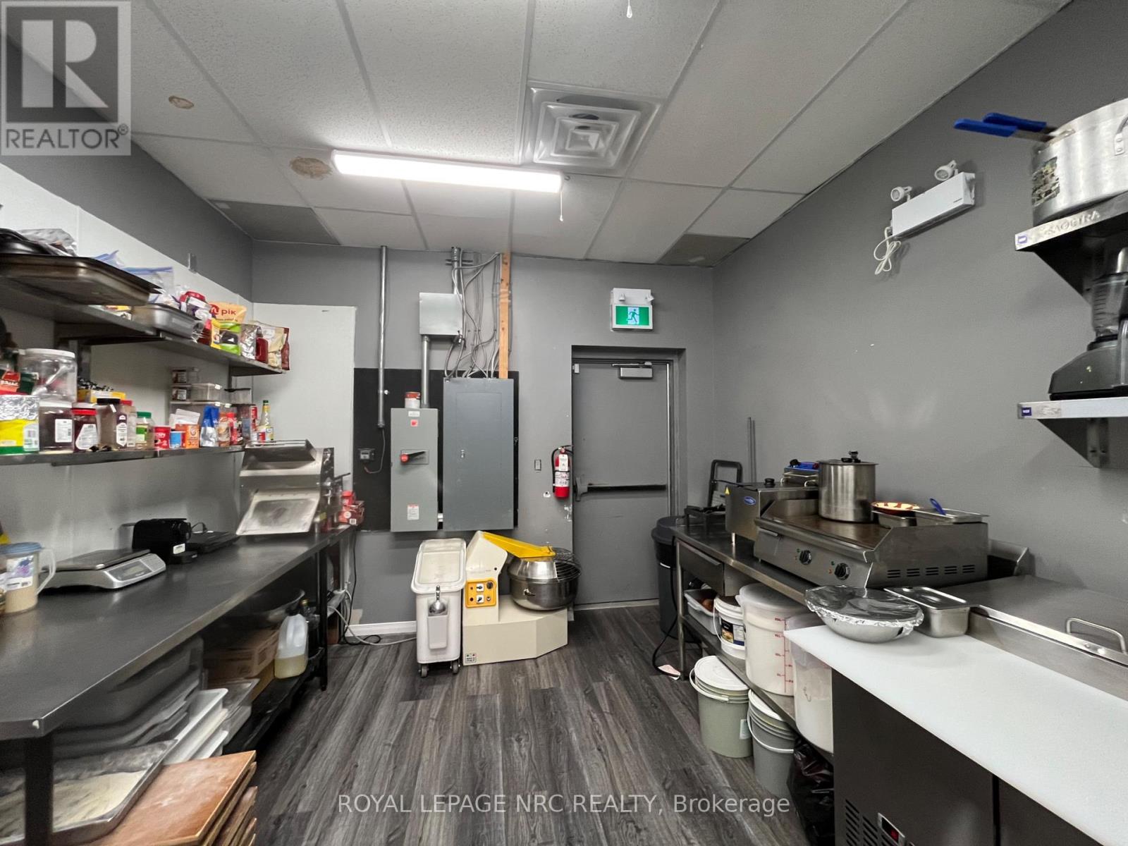 Unit# 6 - 191 Welland Avenue, St. Catharines, Ontario  L2R 2P2 - Photo 14 - X13738146