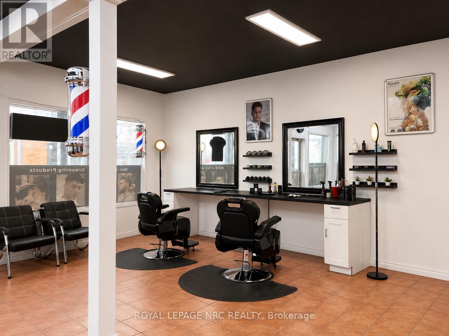 Unit# B - 90 Niagara Street, St. Catharines, Ontario  L2R 4L1 - Photo 1 - X13738246