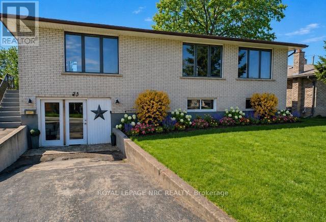23 Northgate Drive, Welland, Ontario  L3C 5Y2 - Photo 1 - X13738574