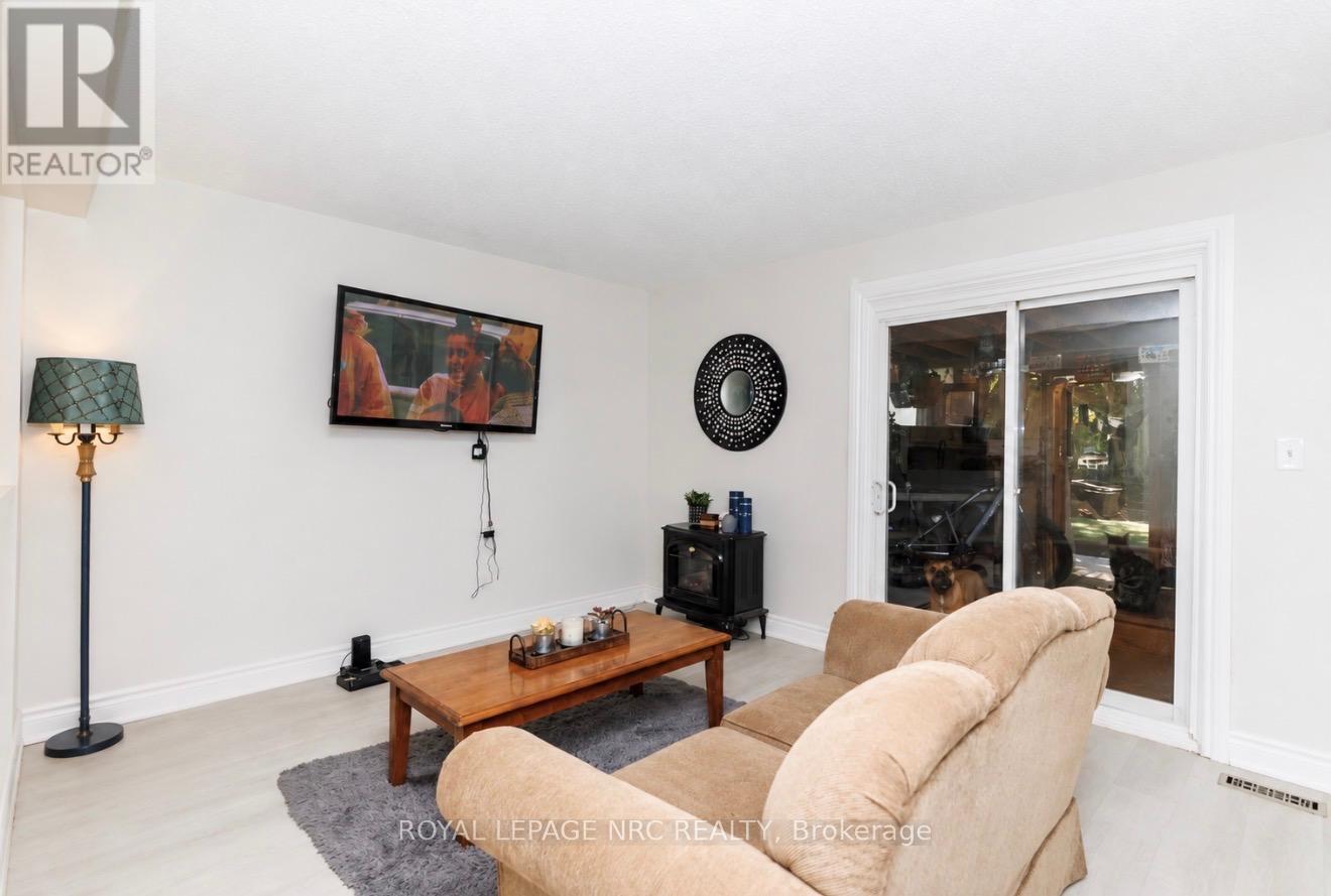6562 Harmony Avenue, Niagara Falls, Ontario  L2H 1Z4 - Photo 8 - X13738664