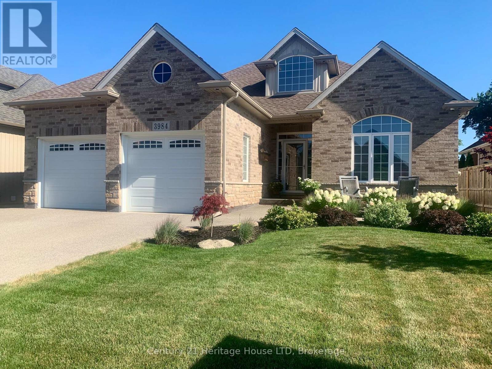 3984 Village Creek Drive, Fort Erie, Ontario  L0S 1S0 - Photo 1 - X13739188