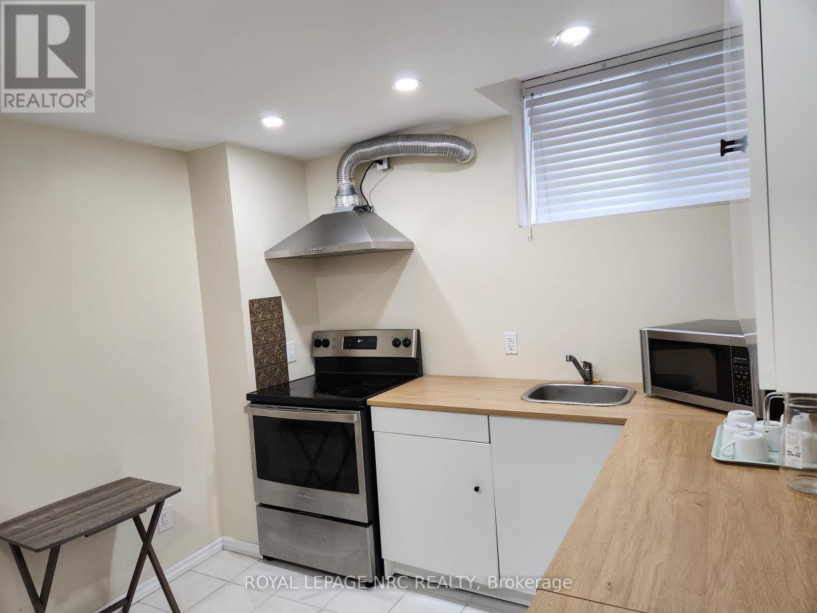 40 Elderberry Road, Thorold, Ontario  L2V 0E7 - Photo 16 - X13739428