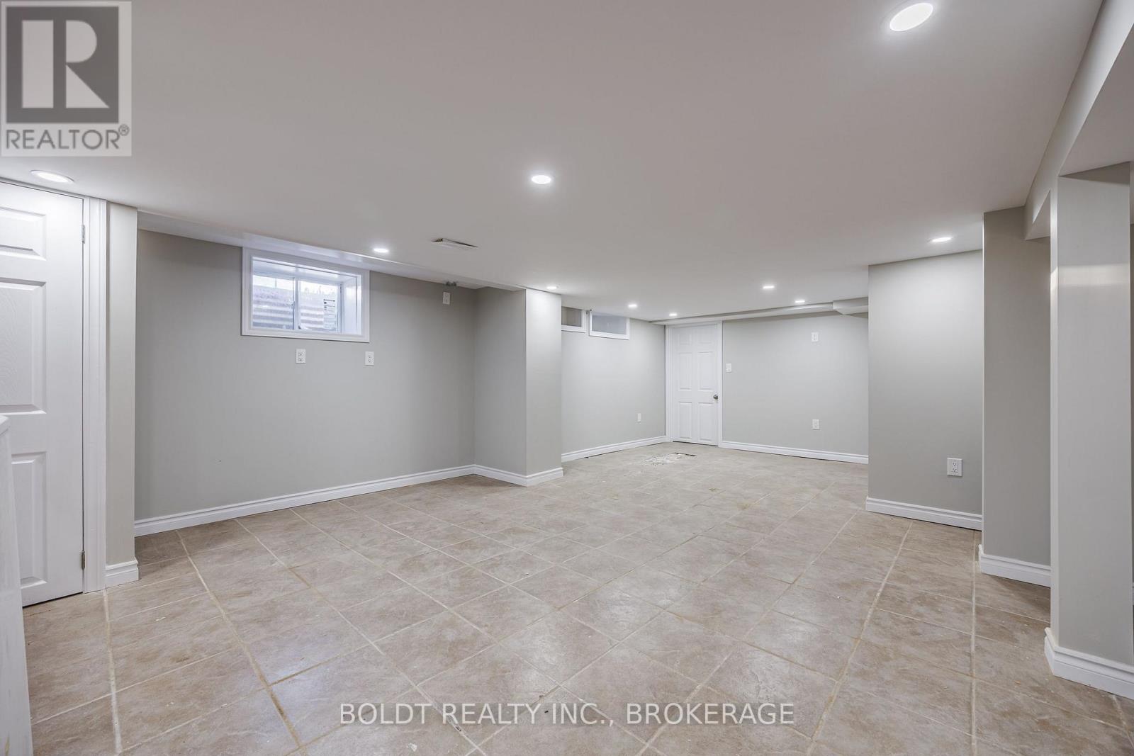 132 Welland Avenue, St. Catharines, Ontario  L2R 2N6 - Photo 14 - X13739680