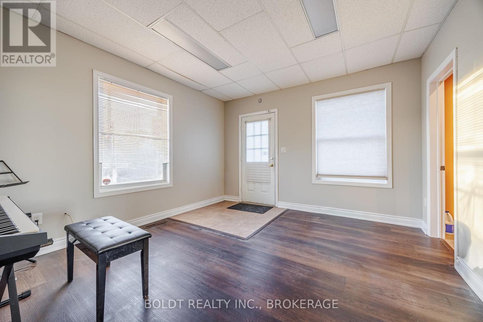 132 Welland Avenue, St. Catharines, Ontario  L2R 2N6 - Photo 9 - X13739680