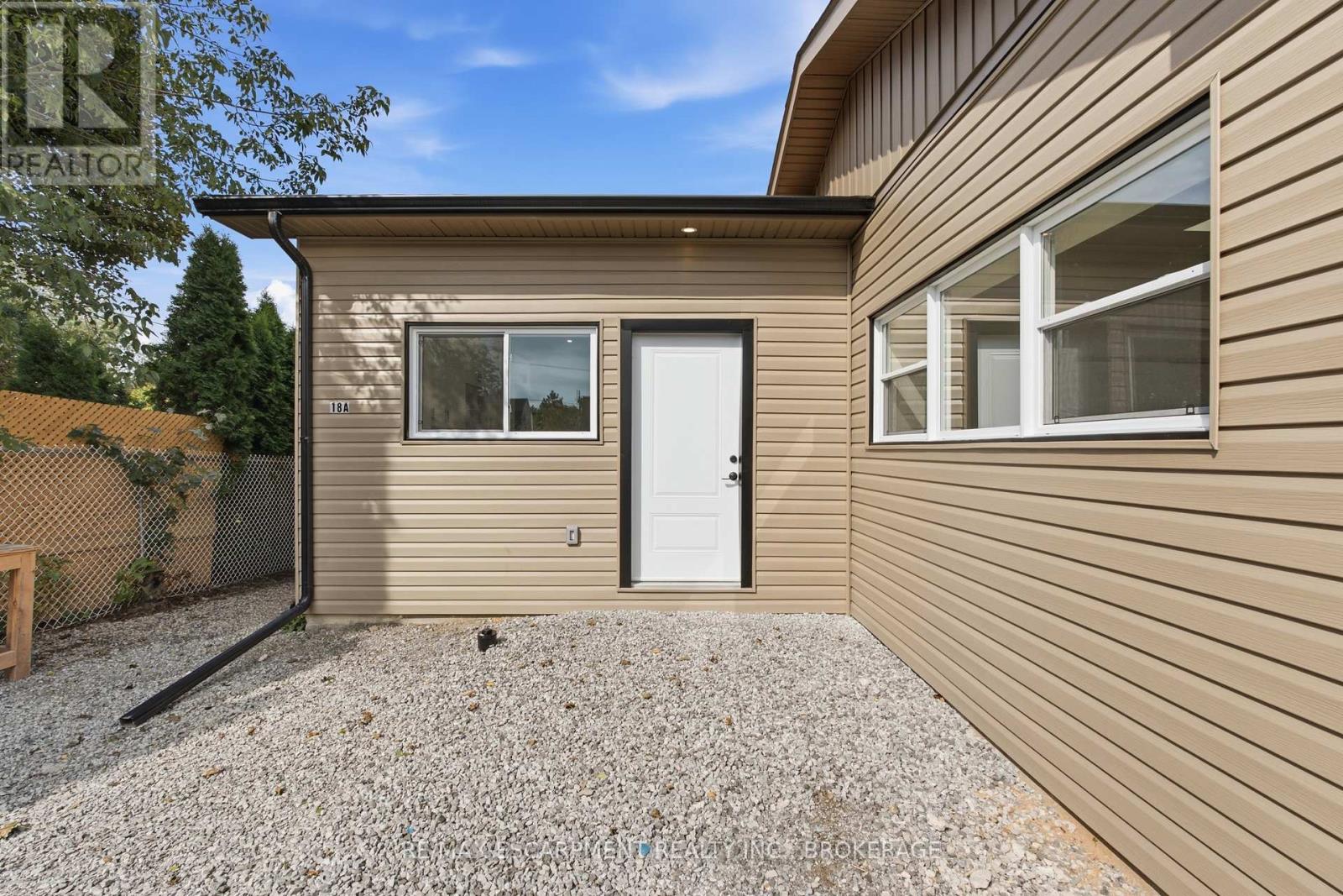 3 - 18 Princess Street, St. Catharines, Ontario  L2P 2R1 - Photo 2 - X13740158
