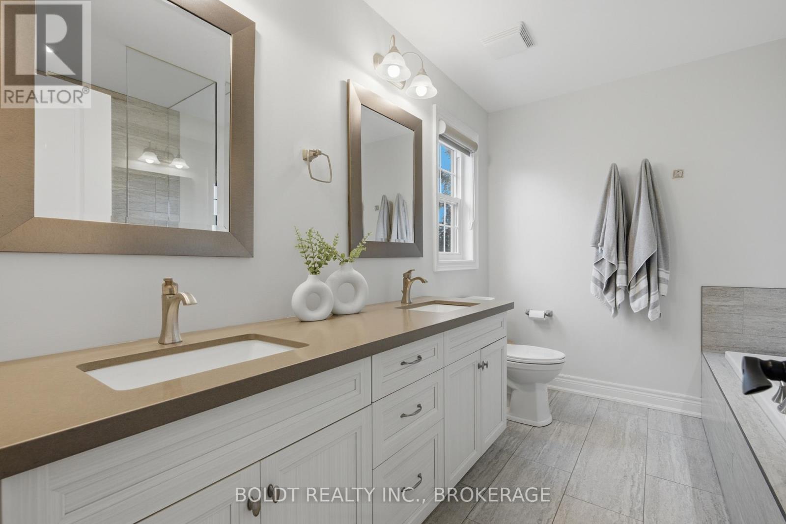 5 Gossen Drive, Niagara-On-The-Lake, Ontario  L0S 1J0 - Photo 19 - X13741554