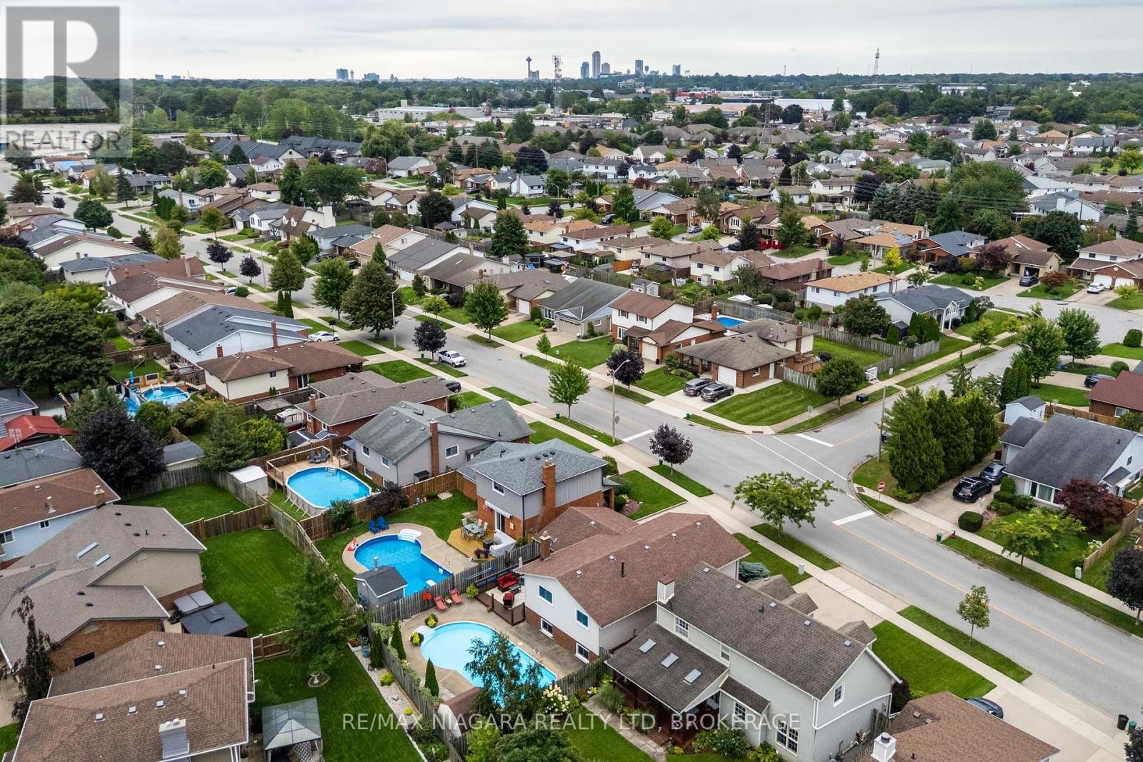 7851 Chorozy Street, Niagara Falls, Ontario  L2H 2N6 - Photo 33 - X13741950