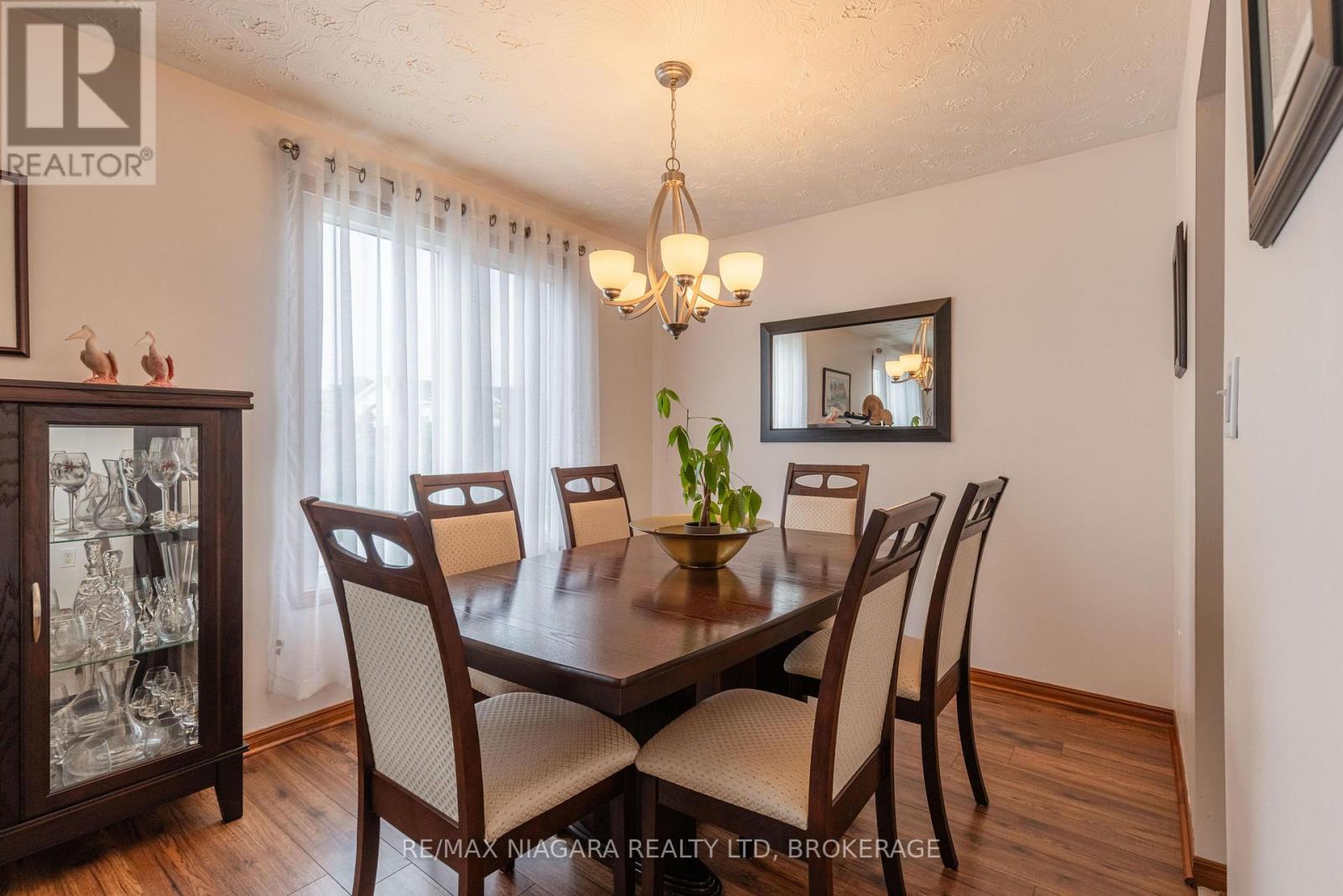 7851 Chorozy Street, Niagara Falls, Ontario  L2H 2N6 - Photo 7 - X13741950