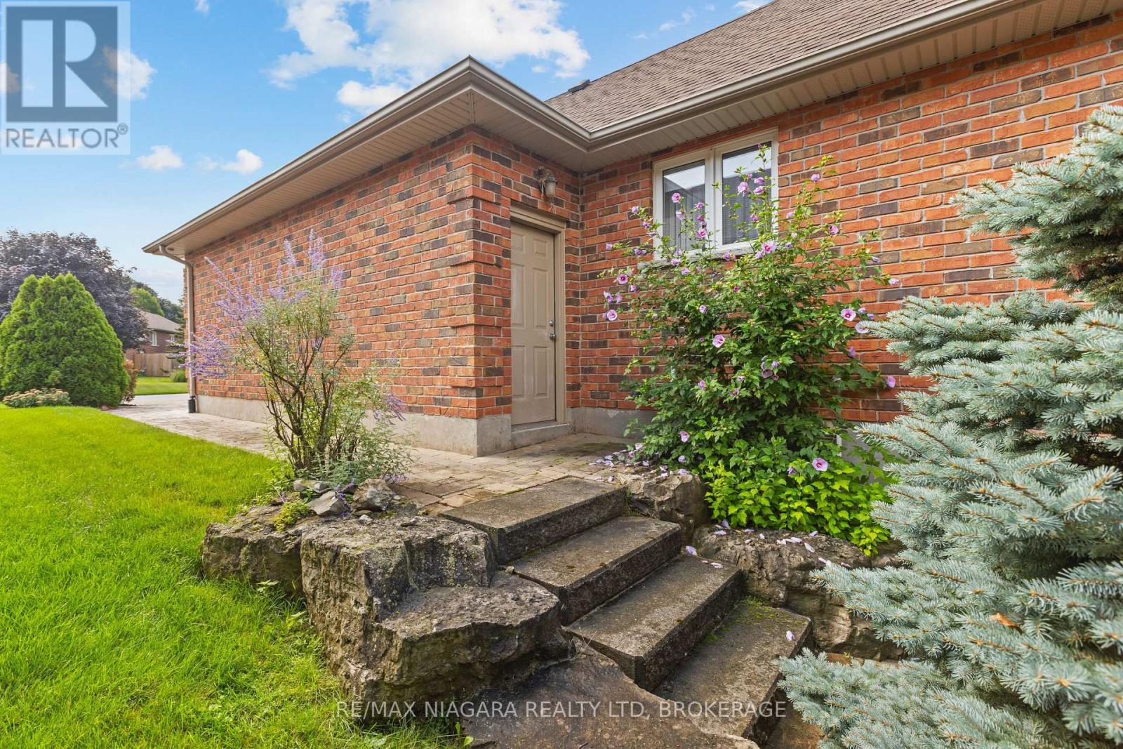 16 Cherry Ridge Boulevard, Pelham, Ontario  L0S 1C0 - Photo 8 - X13742376