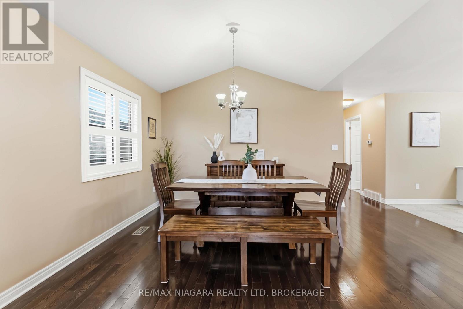 8340 Racey Avenue, Niagara Falls, Ontario  L2H 3M7 - Photo 3 - X13742532