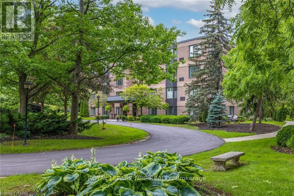 202 - 61 Paffard Street, Niagara-On-The-Lake, Ontario  L0S 1J0 - Photo 2 - X13743456