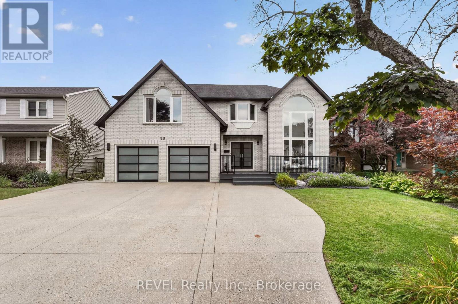 10 Meadowbrook Lane, Pelham, Ontario  L0S 1E4 - Photo 1 - X13743948