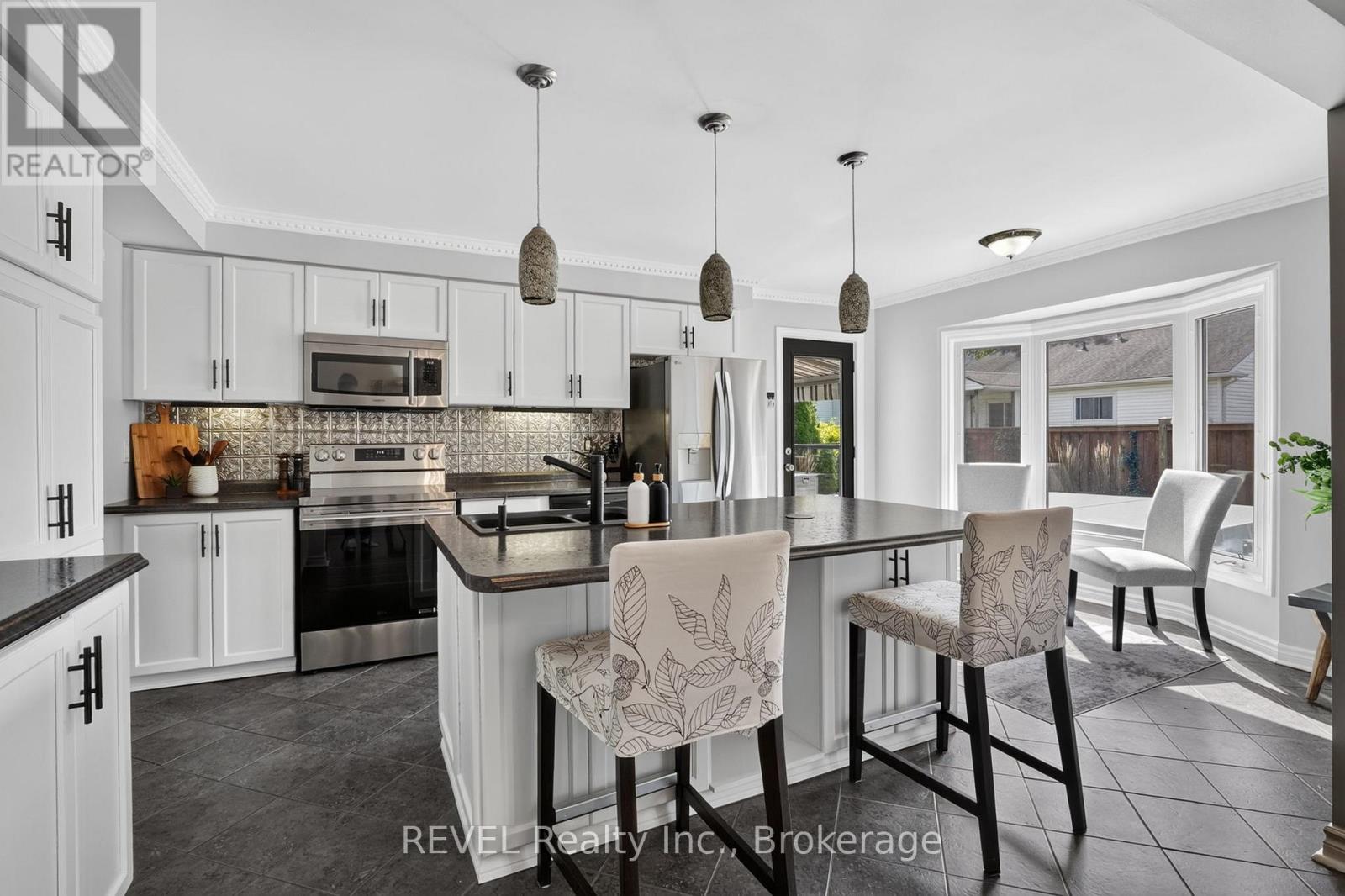 10 Meadowbrook Lane, Pelham, Ontario  L0S 1E4 - Photo 11 - X13743948