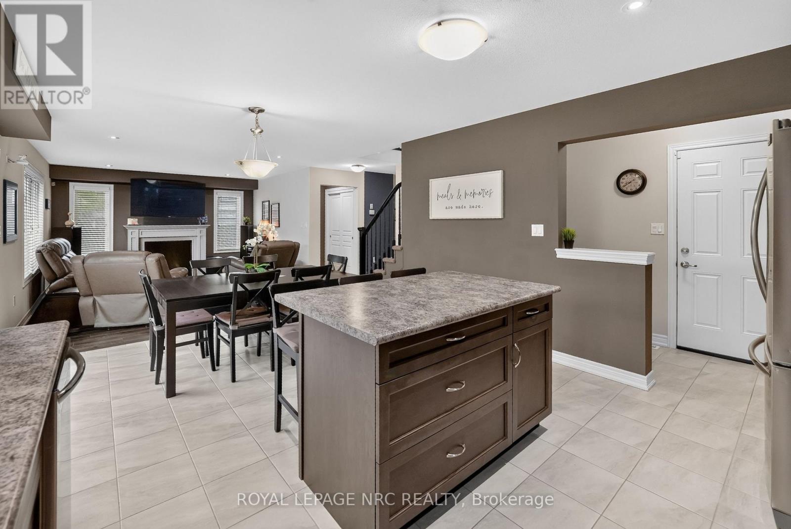 7794 Clendenning Street, Niagara Falls, Ontario  L2G 0H2 - Photo 12 - X13743986