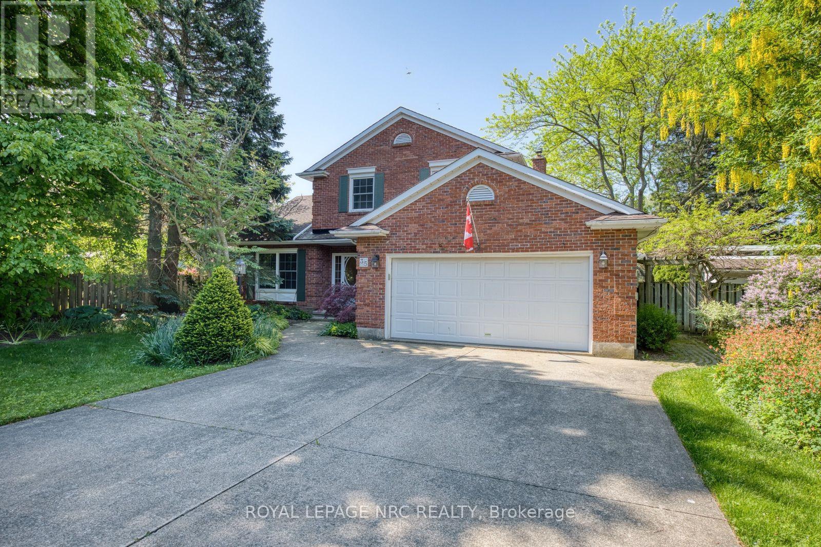 35 Garrison Village Drive, Niagara-On-The-Lake, Ontario  L0S 1J0 - Photo 2 - X13744348
