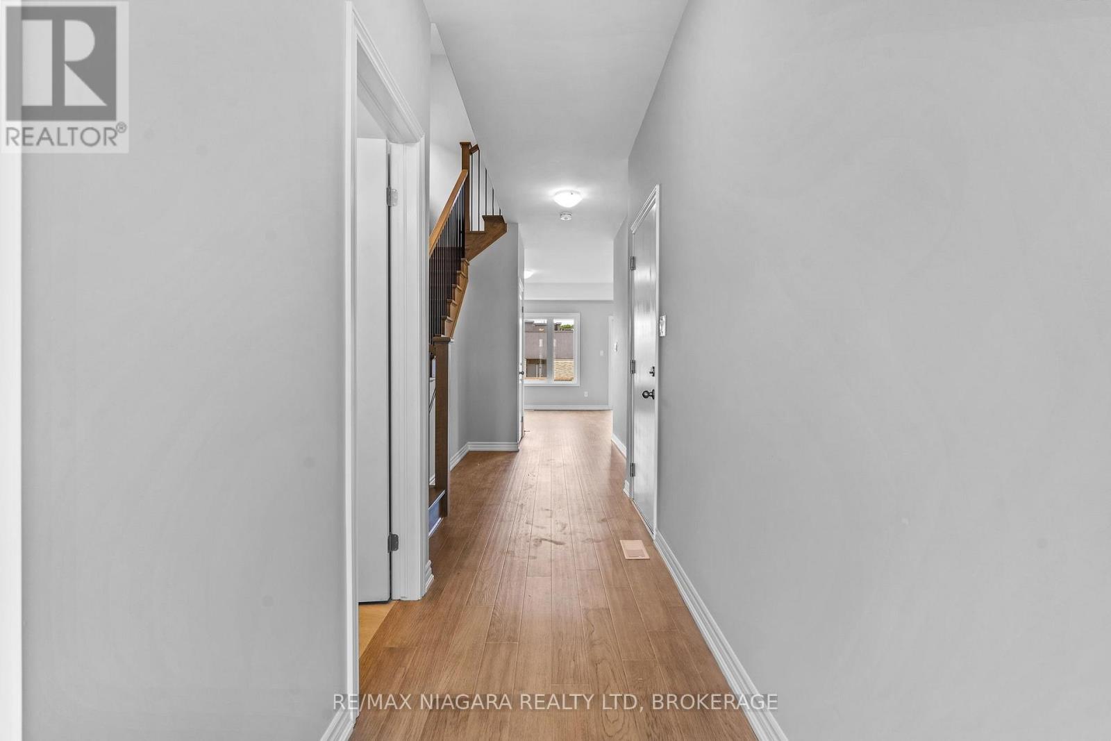 218 Wellandvale Road, Welland, Ontario  L3C 7C7 - Photo 4 - X13744718