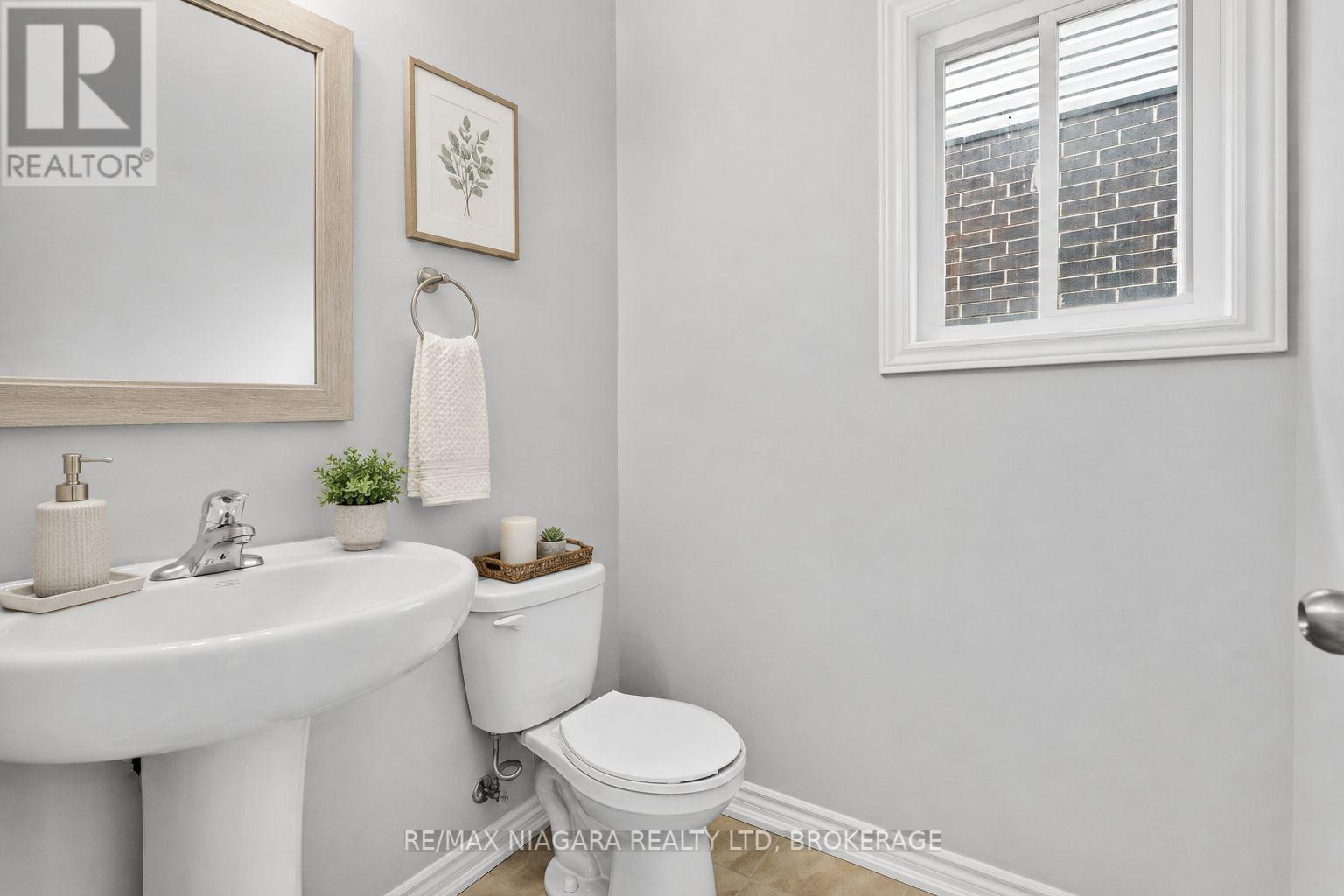 218 Wellandvale Road, Welland, Ontario  L3C 7C7 - Photo 5 - X13744718