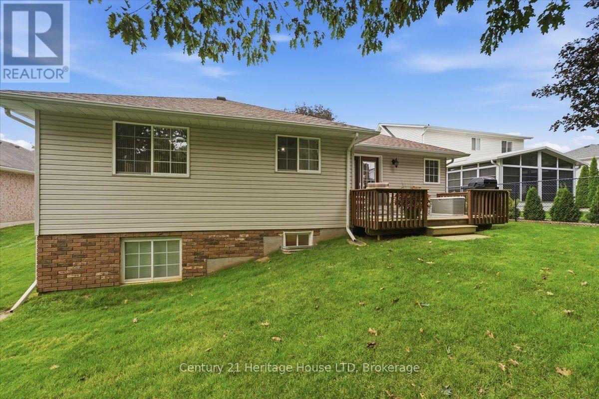 17 Oakridge Boulevard, Pelham, Ontario  L0S 1E5 - Photo 45 - X13744724