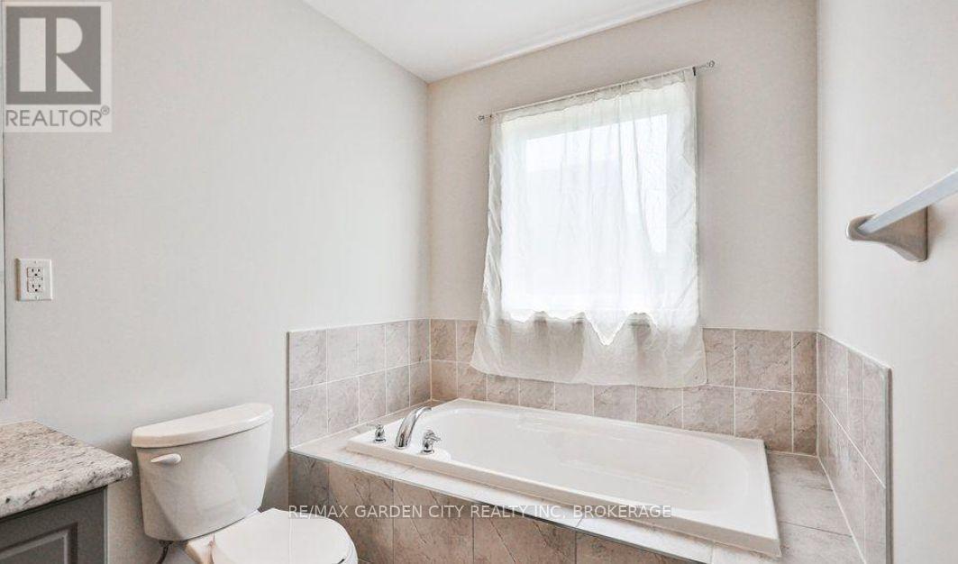 41 Bentgrass Drive, Welland, Ontario  L3B 0H4 - Photo 10 - X13744864