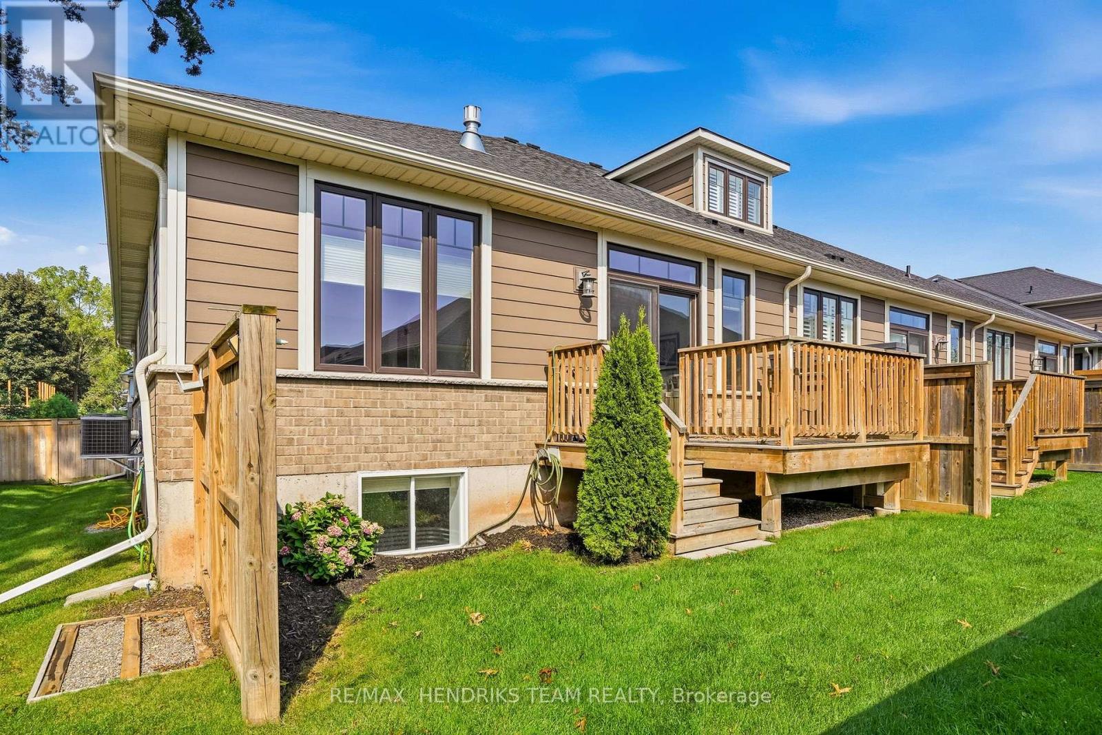 13 Turbinia Court, Grimsby, Ontario  L3M 0H8 - Photo 35 - X13744896