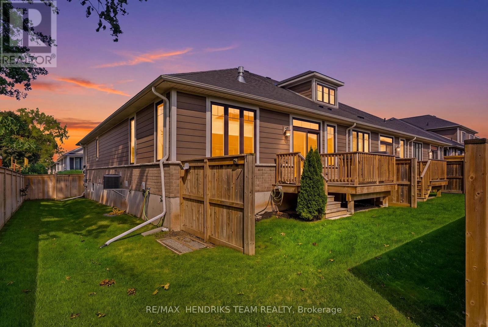 13 Turbinia Court, Grimsby, Ontario  L3M 0H8 - Photo 44 - X13744896