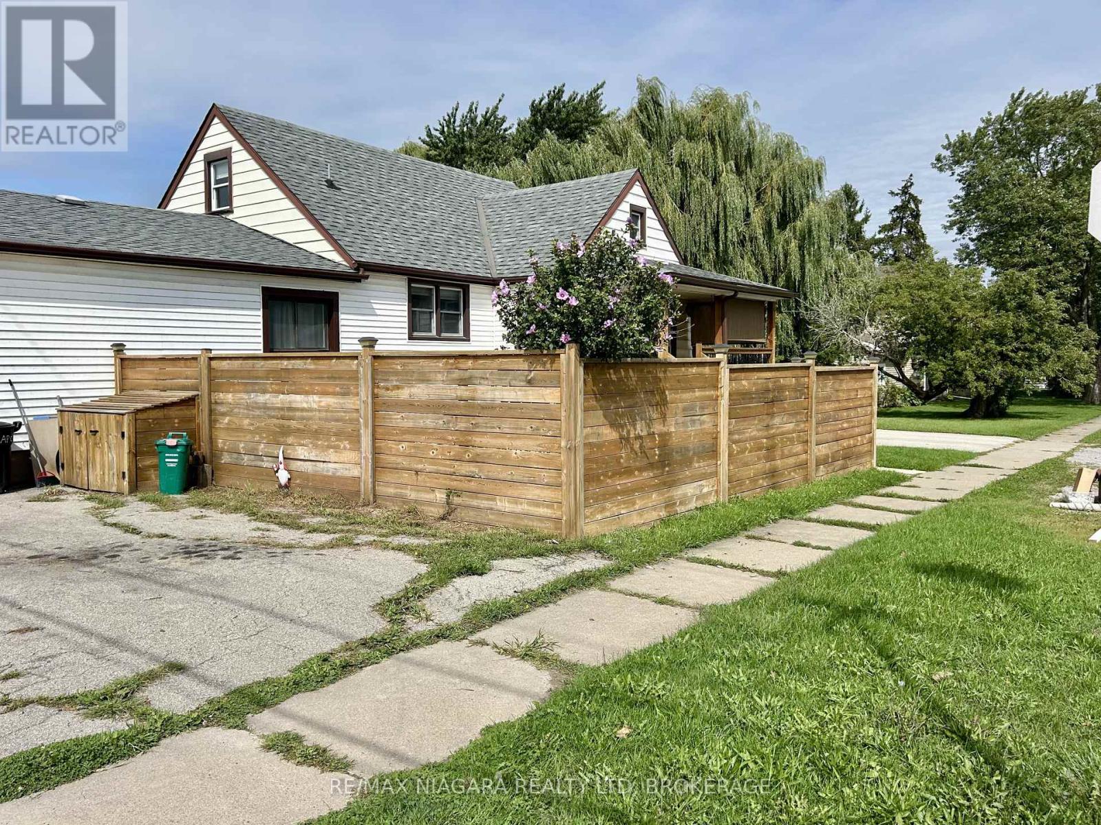 130 Killaly Street E, Port Colborne, Ontario  L3K 1N6 - Photo 7 - X13745678