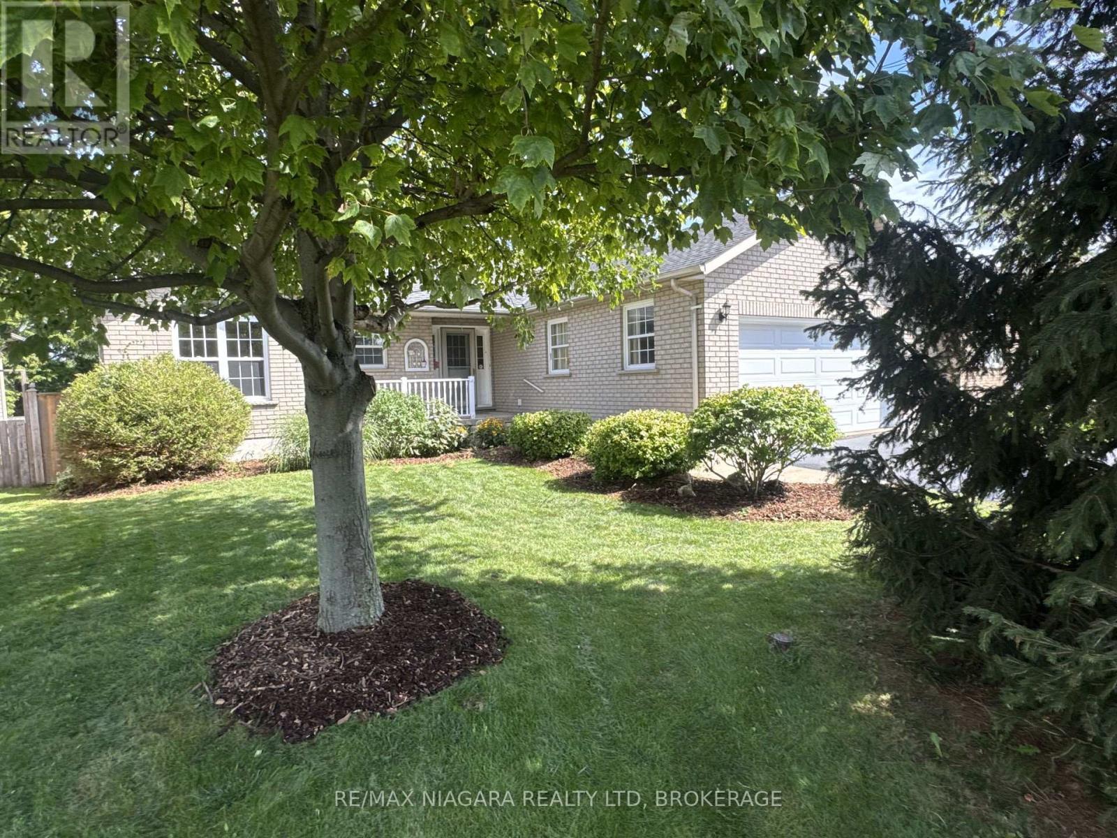 72 Ridge Road S, Fort Erie, Ontario  L0S 1B0 - Photo 2 - X13745682