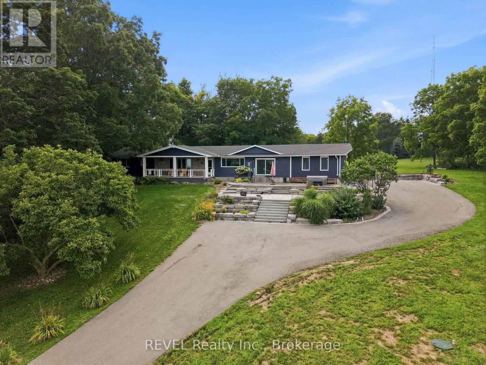 4030 Mountainview Road, Lincoln, Ontario  L3J 2C8 - Photo 1 - X13745904