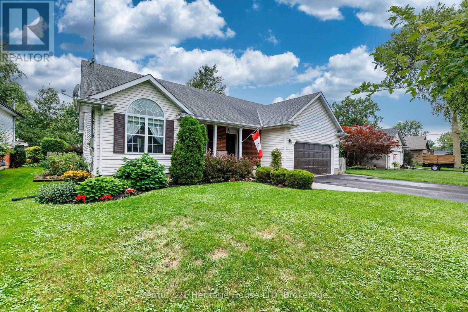 621 Parkdale Avenue, Fort Erie, Ontario  L2A 5B3 - Photo 1 - X13748836