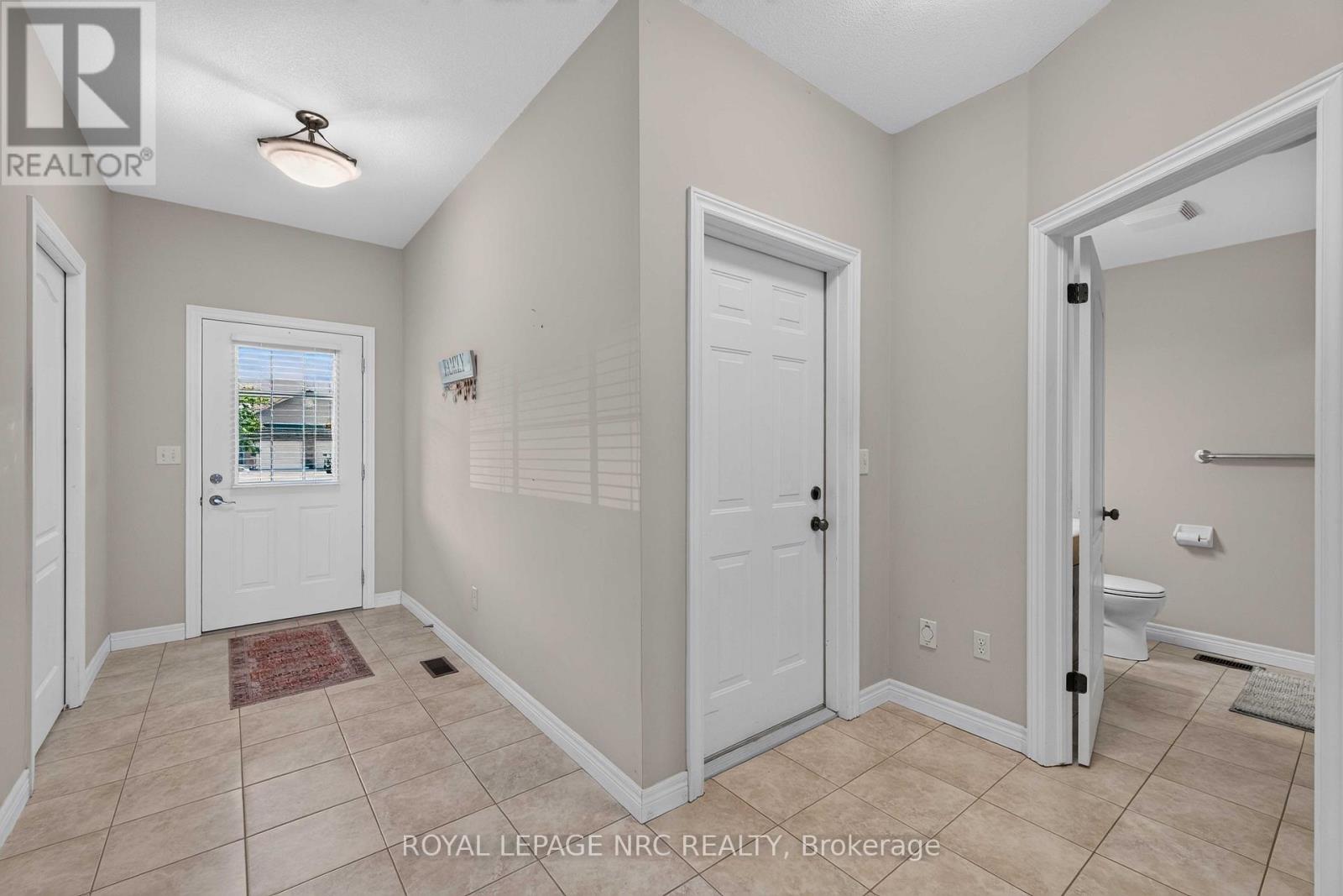 82 Maple Street, Port Colborne, Ontario  L3K 6G7 - Photo 4 - X13749666