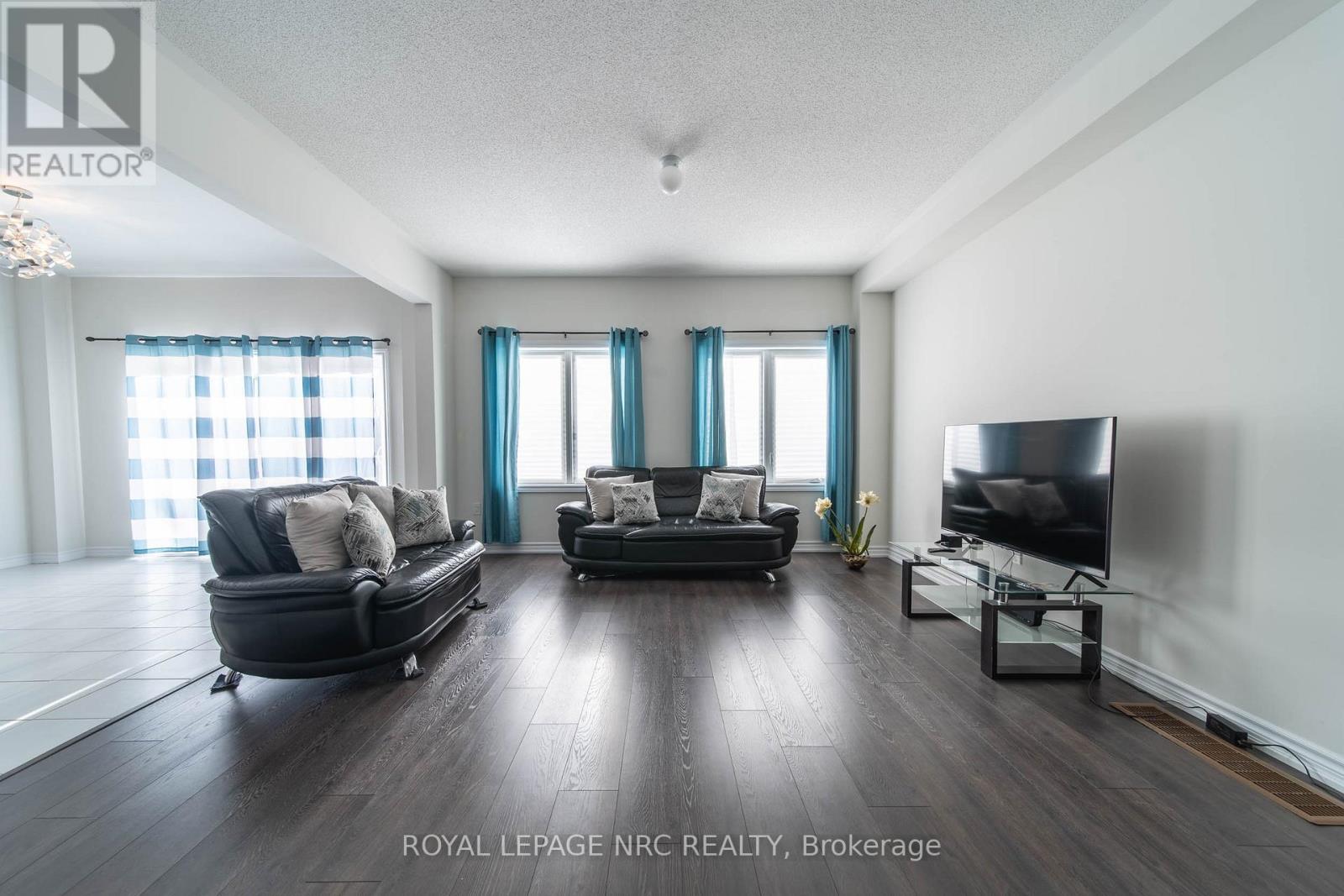 97 Tumblewood Place, Welland, Ontario  L3B 0J3 - Photo 2 - X13750372