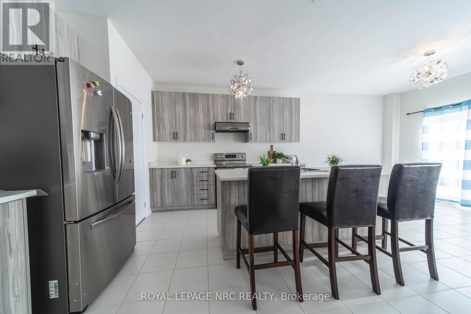 97 Tumblewood Place, Welland, Ontario  L3B 0J3 - Photo 5 - X13750372