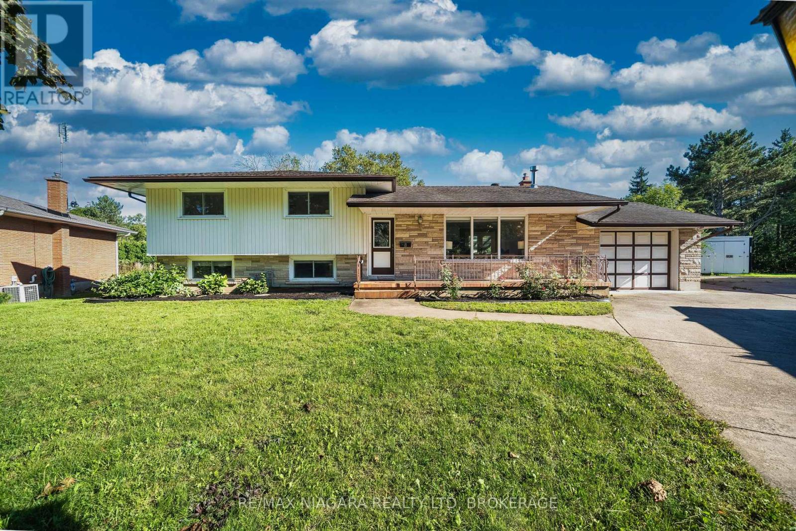 8 Fernwood Terrace, St. Catharines, Ontario  L2T 3W5 - Photo 1 - X13750490