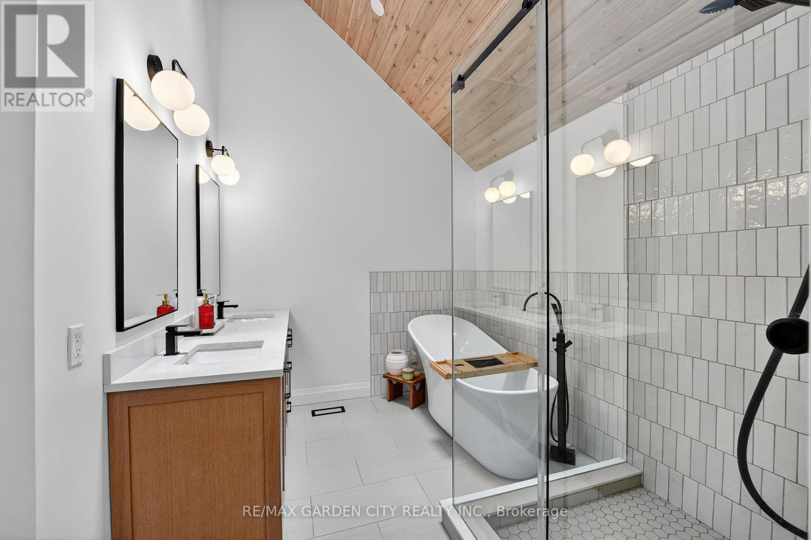 377 Canboro Road, Pelham, Ontario  L0S 1M0 - Photo 13 - X13750550