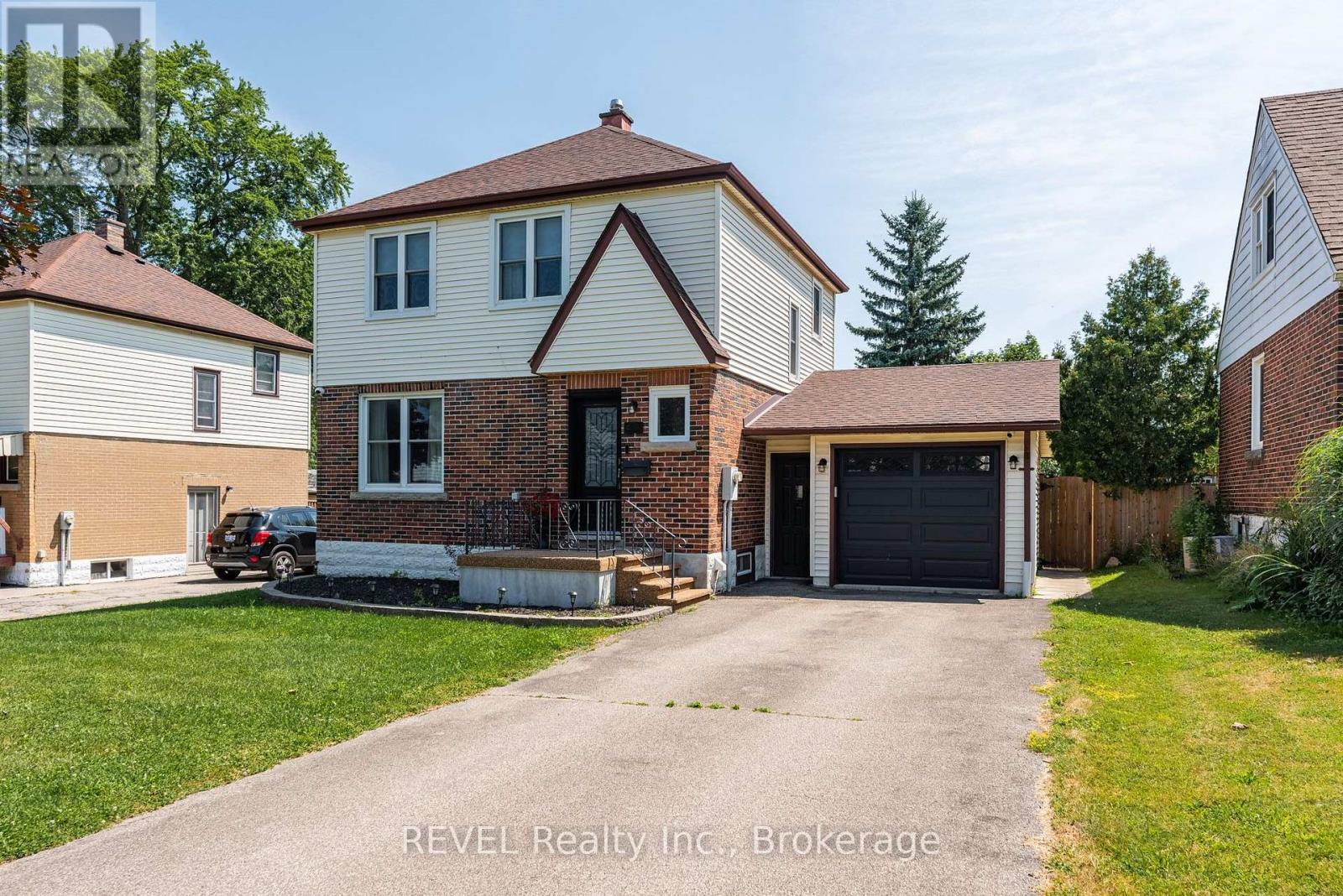 5682 Hanan Avenue, Niagara Falls, Ontario  L2G 4E6 - Photo 1 - X13751474