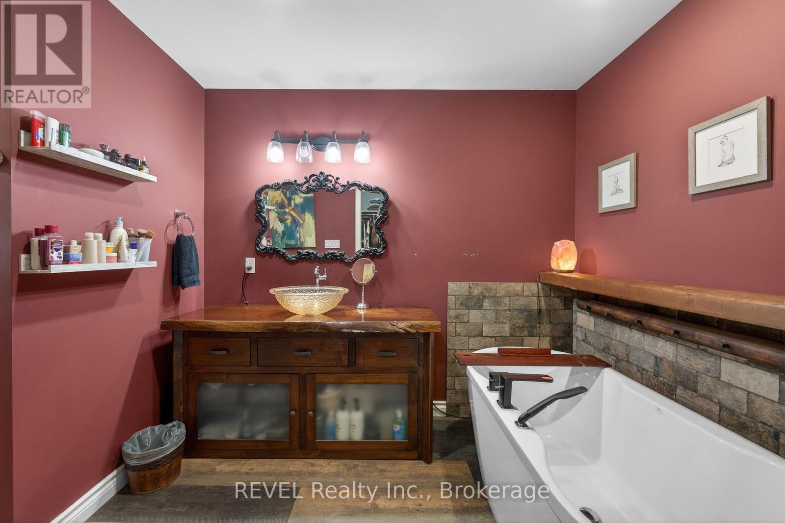 573 Canboro Road, Pelham, Ontario  L0S 1C0 - Photo 29 - X13751488
