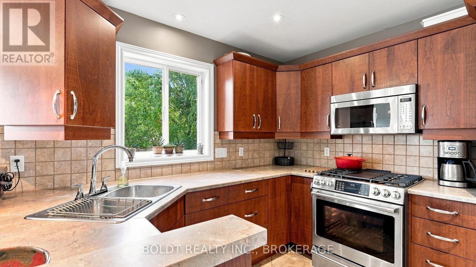 4 Arlene Street, St. Catharines, Ontario  L2S 4C9 - Photo 16 - X13751550