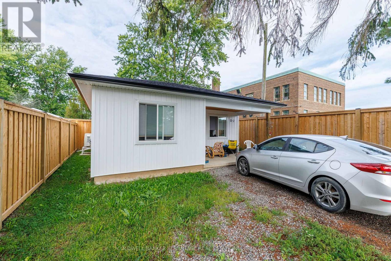 13 Duncan Street W, Welland, Ontario  L3B 2C5 - Photo 3 - X13751778