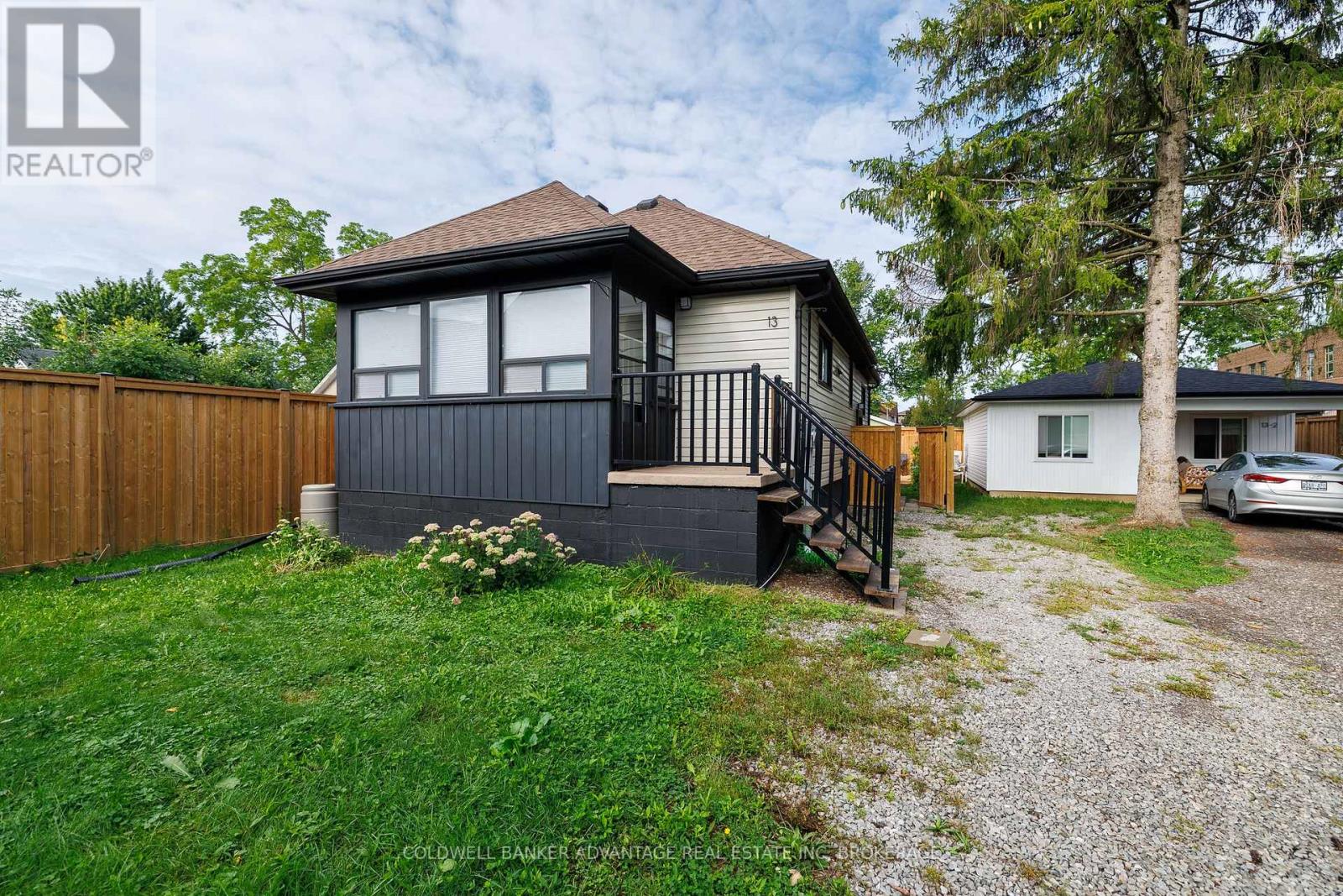 13/15 Duncan Street W, Welland, Ontario  L3B 2C5 - Photo 3 - X13751816
