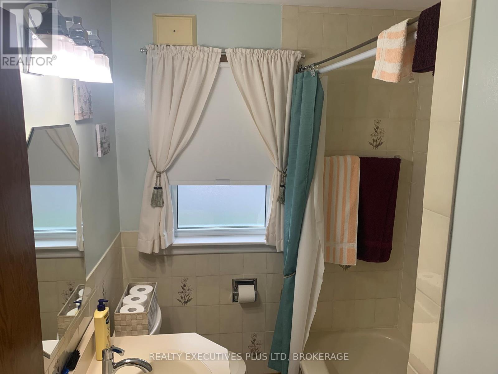 6322 Monroe Street, Niagara Falls, Ontario  L2G 2G8 - Photo 12 - X13751958