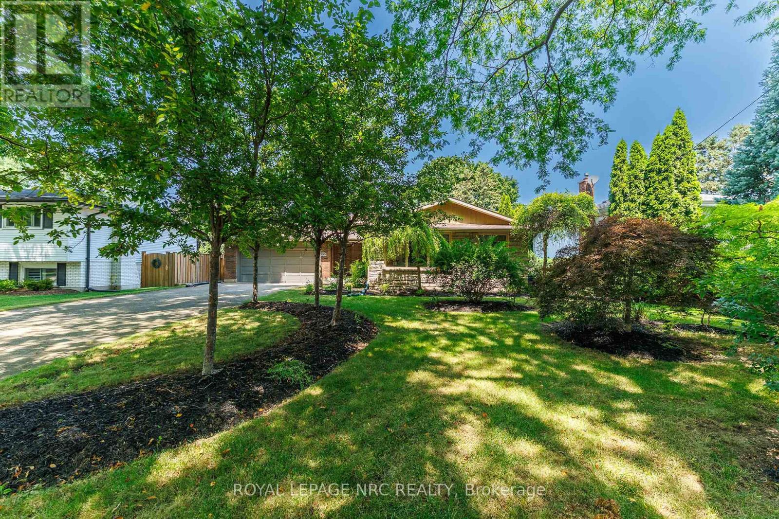 15 Black Friars Road, St. Catharines, Ontario  L2N 2M8 - Photo 3 - X13752702