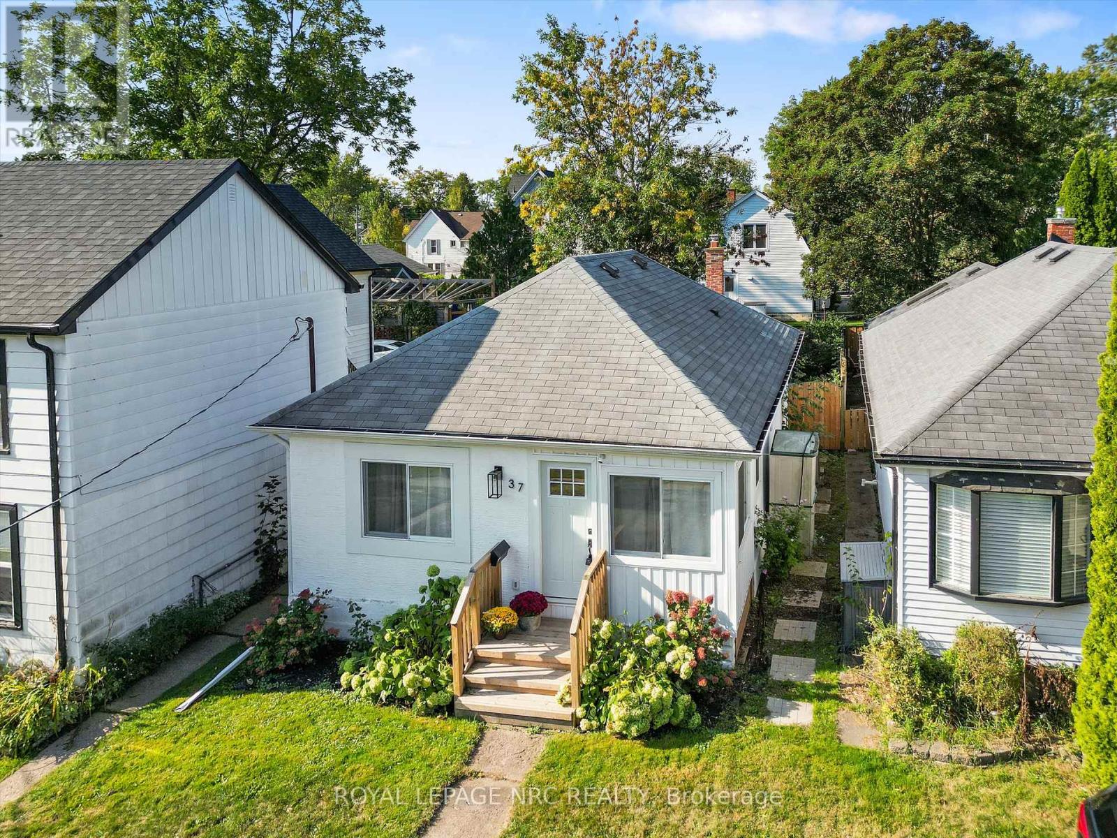 37 Lock Street, St. Catharines, Ontario  L2N 5B8 - Photo 4 - X13753032
