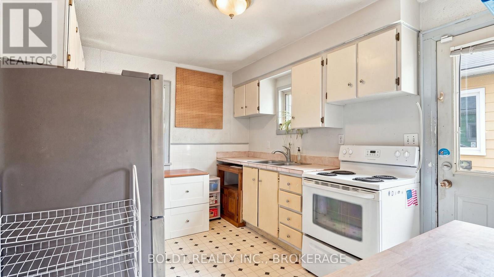 53 Carlton Street, St. Catharines, Ontario  L2R 1P7 - Photo 16 - X13753134