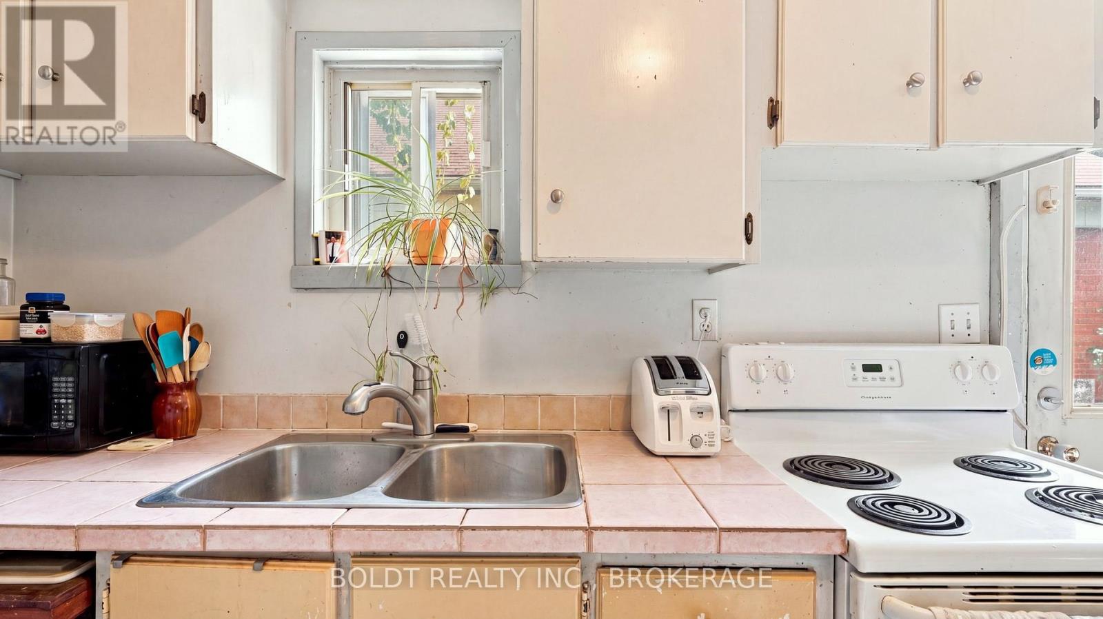 53 Carlton Street, St. Catharines, Ontario  L2R 1P7 - Photo 22 - X13753134