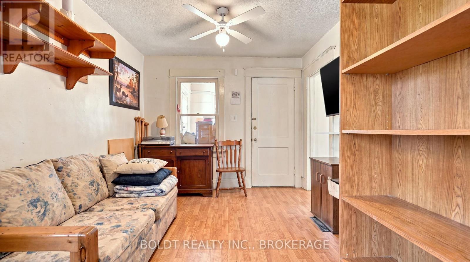 53 Carlton Street, St. Catharines, Ontario  L2R 1P7 - Photo 8 - X13753134