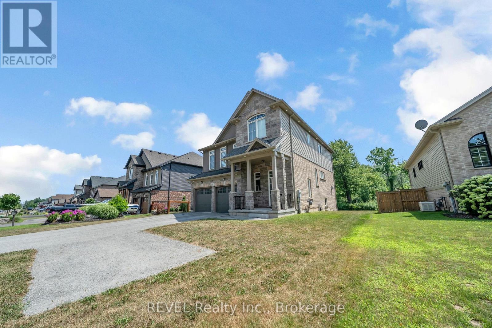 3547 Dominion Road, Fort Erie, Ontario  L0S 1N0 - Photo 2 - X13753248